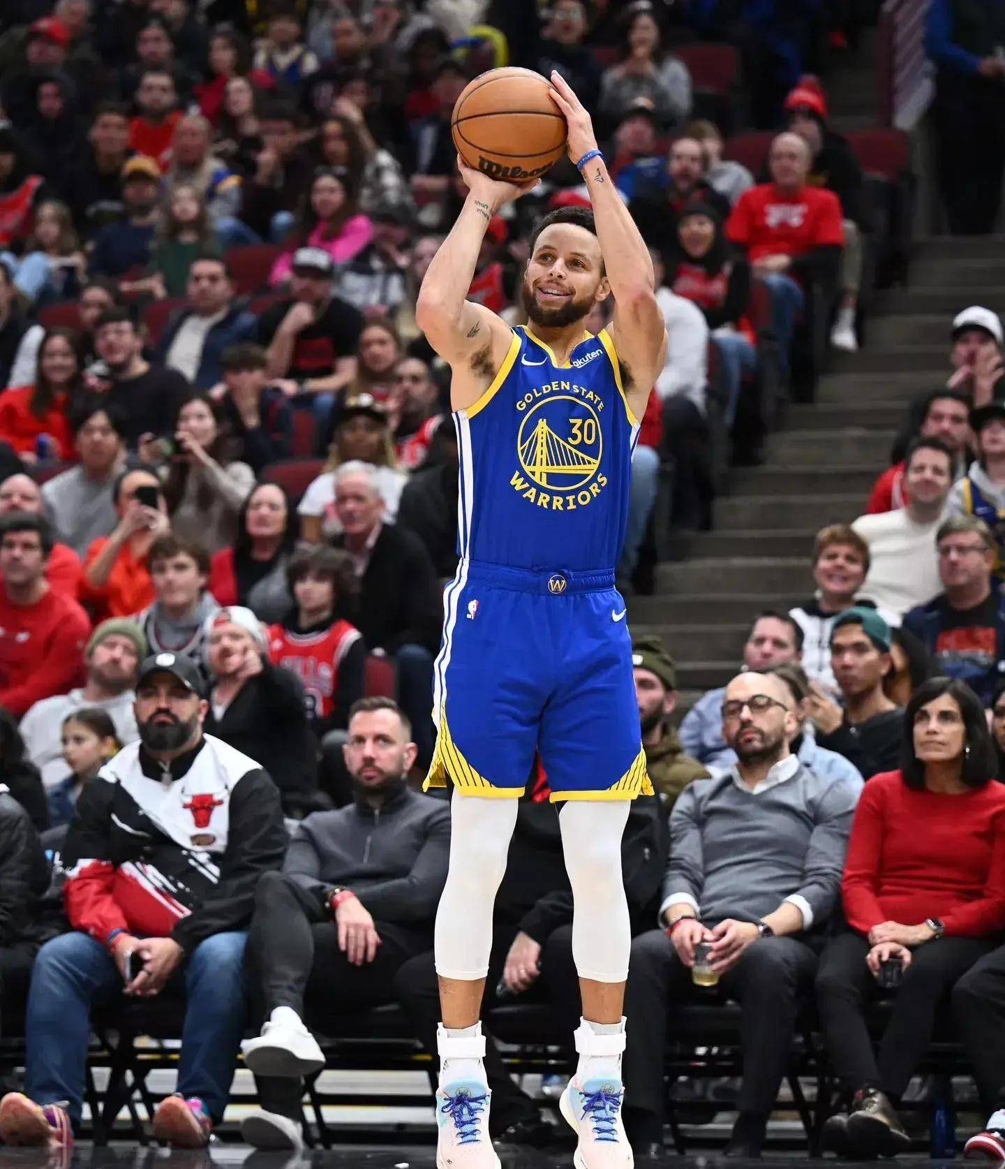 球建立优势 球建立优势