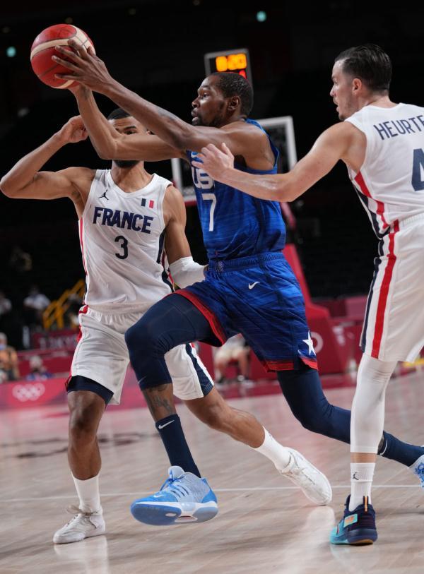 王楚钦上前 王楚钦上前